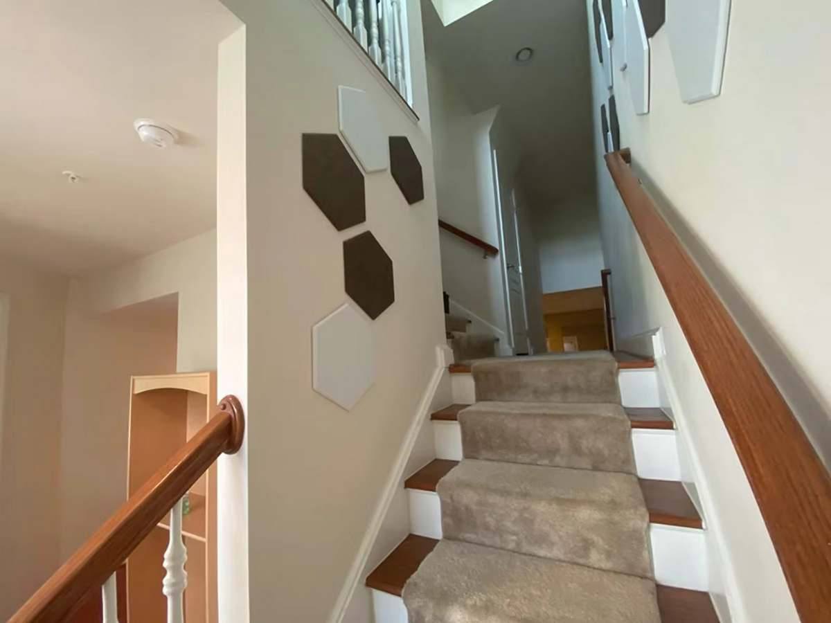 Acoustic panel idea for dining rooms to deal with echoes