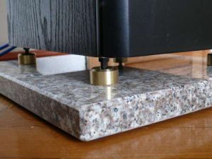 Speaker-granite-pad