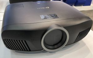 epson-EH-TW9400 projector